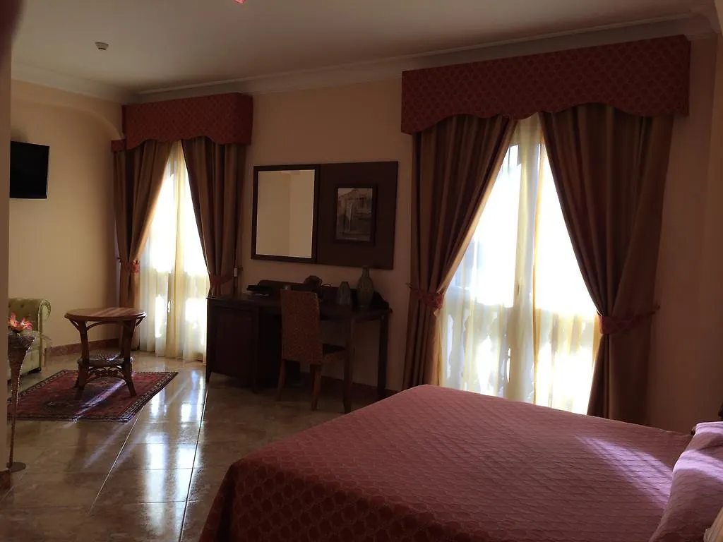 جانجي Park Hotel Perla Di Engio 4*,  إيطاليا